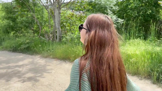 Заблудилась в лесу — теперь на четвереньках стою и незнакомцу сосу