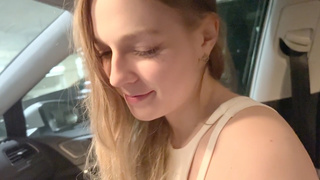 К 1-му встречному в машину и на хуек села! Это прям пиздец смело