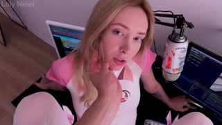 А вот и на тебя нашёлся компромат! Сама дашь или применить шантаж?