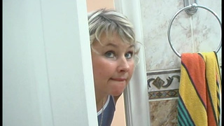 Зрелая русская баба совершает инцест с племянником